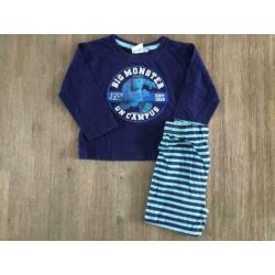 4 pyjama’s maat 92/98