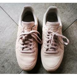 Nike dames poederroze 40