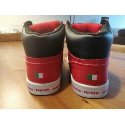Ferrari sneakers 34/35