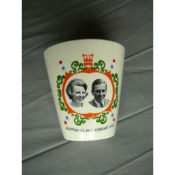 mok Beatrix Claus 10 maart 1966, Boch made in Belgium