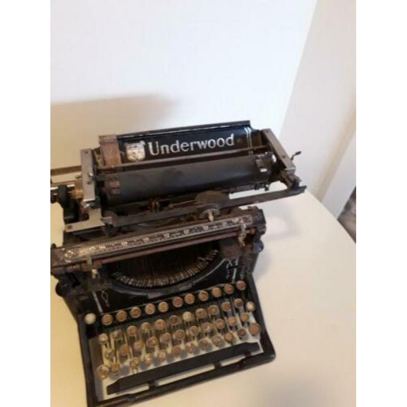 Prachtige typmachine voor de liefhebber. Vintage