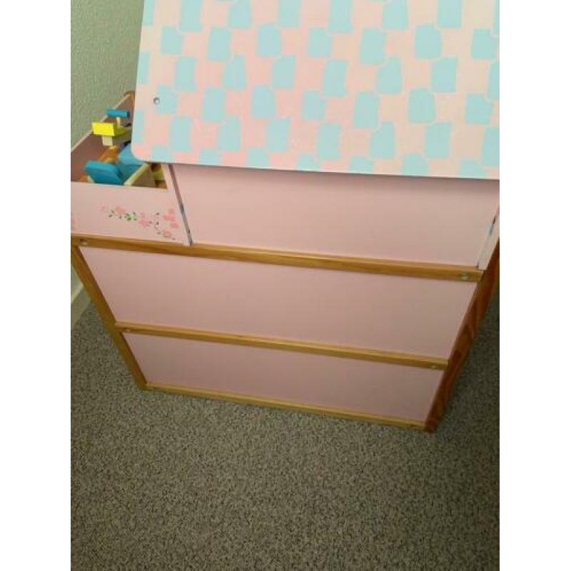 Super mooi poppenhuis met toebehoren!