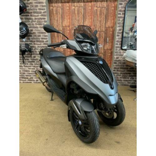 Piaggio MP3 Yourban 300 met autorijbewijs te besturen!