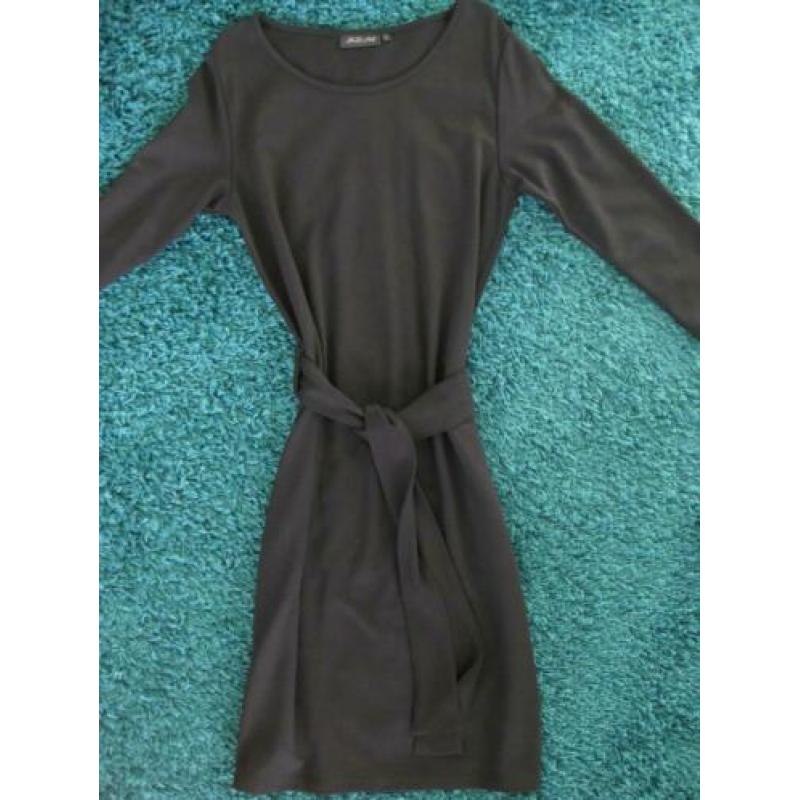 Elegante zwarte jurk driekwart mouw Jazlyn maat S 36