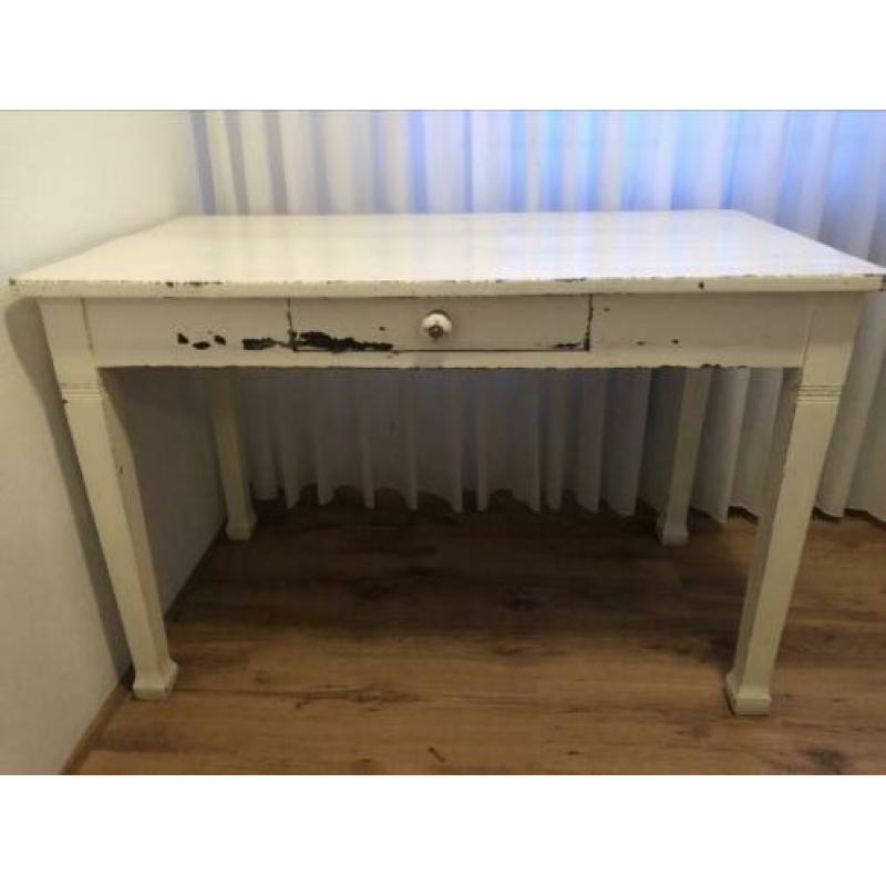 Brocante sidetable of bureau