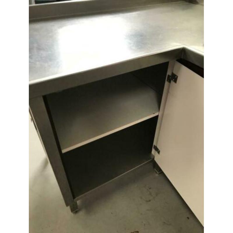 RVS hoekspoeltafel spoeltafel horeca catering werktafel