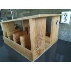 Te koop: houten manage voor schleich paarden
