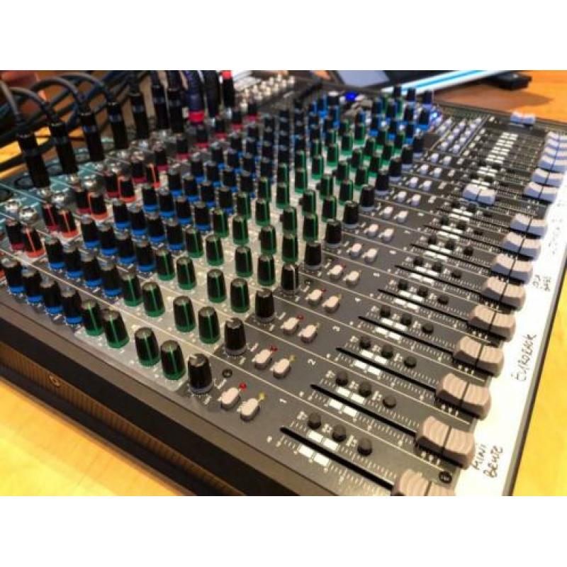16 kanaals PA Mixer (Alto Pro Live 1604)
