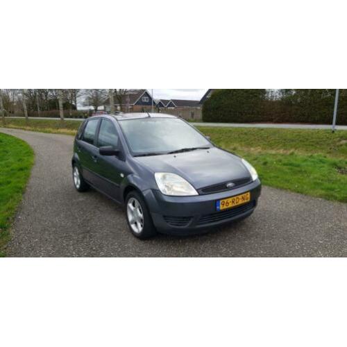 Ford Fiesta 1.4 Ghia 5DR 2005 NAP Nieuwe keuring Netjes&Fris