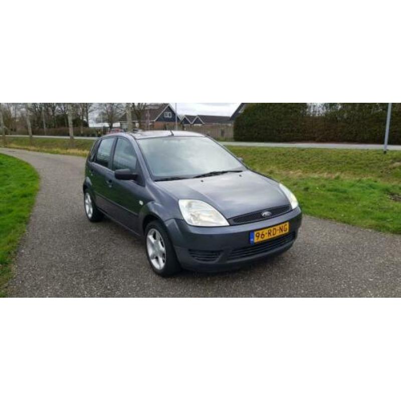 Ford Fiesta 1.4 Ghia 5DR 2005 NAP Nieuwe keuring Netjes&Fris