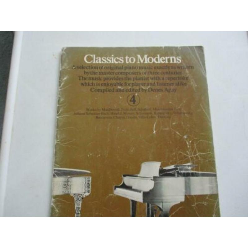 Piano bladmuziek boeken.