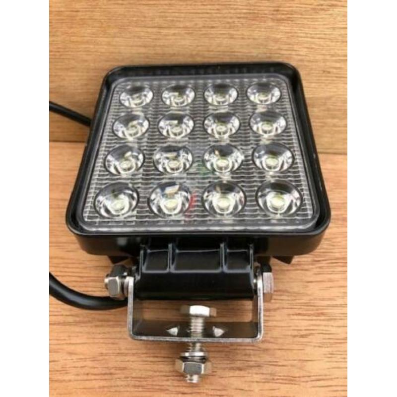 Werklamp 16 led 48 watt, 9-80 volt ontstoord.