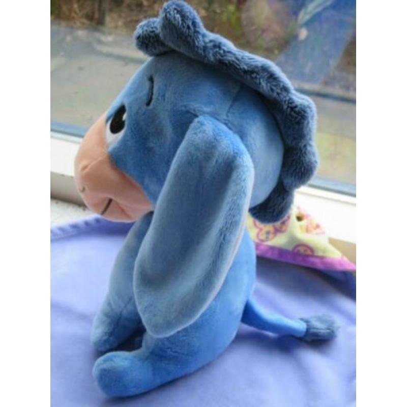 Ijoor yjoor met knuffeldekentje Disney merk Nicotoy ca 30 cm