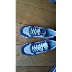 Puma- 44,5
