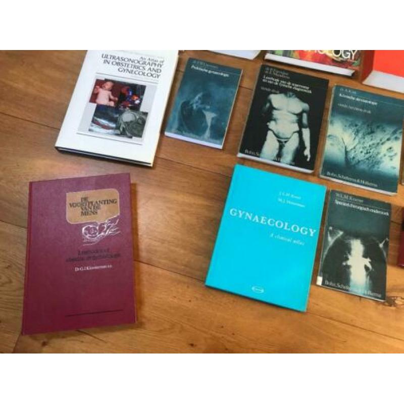 18 studieboeken Geneeskunde in 1 koop