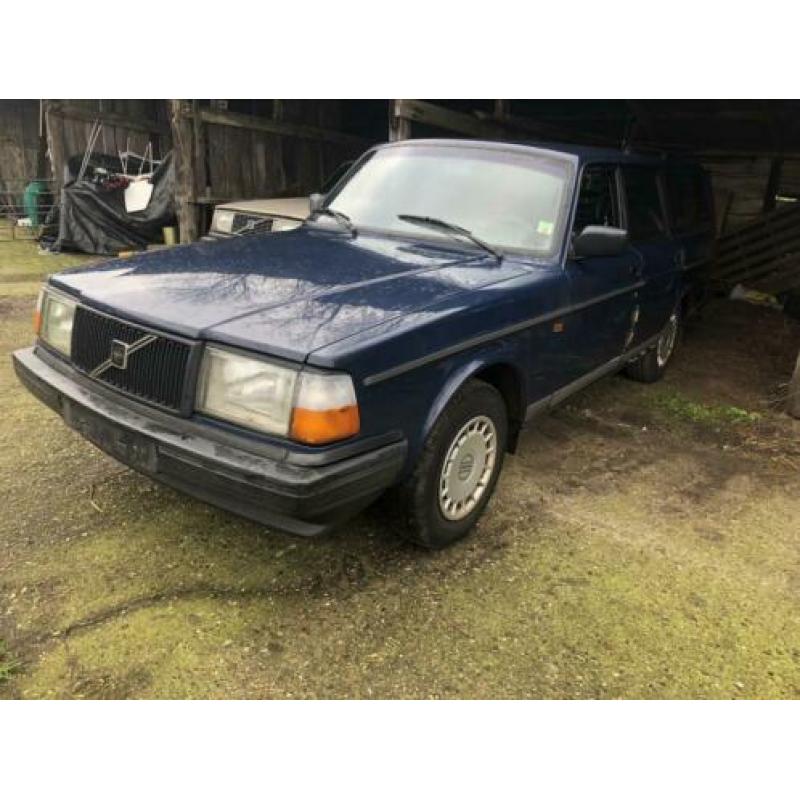 3x volvo 240 / 245 alléén voor onderdelen (sloop)