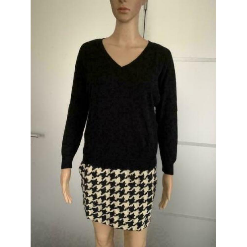 D1143 ESSENTIEL maat 34=XS wollen designer jurk zwart/wit