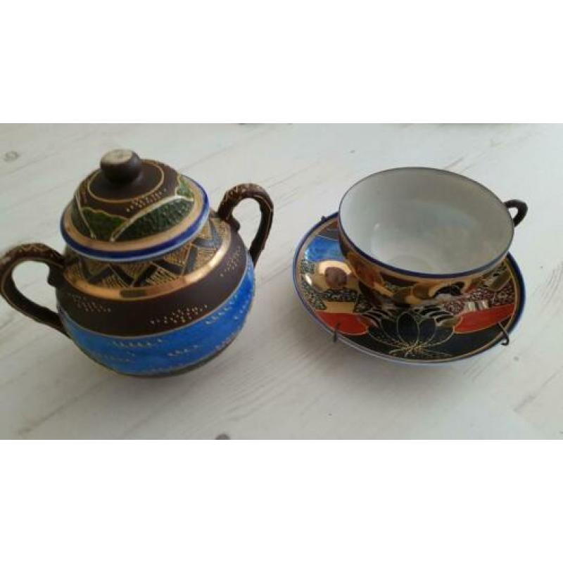 Chinees porselein, Vaasjes, Kop schotel, thee potje