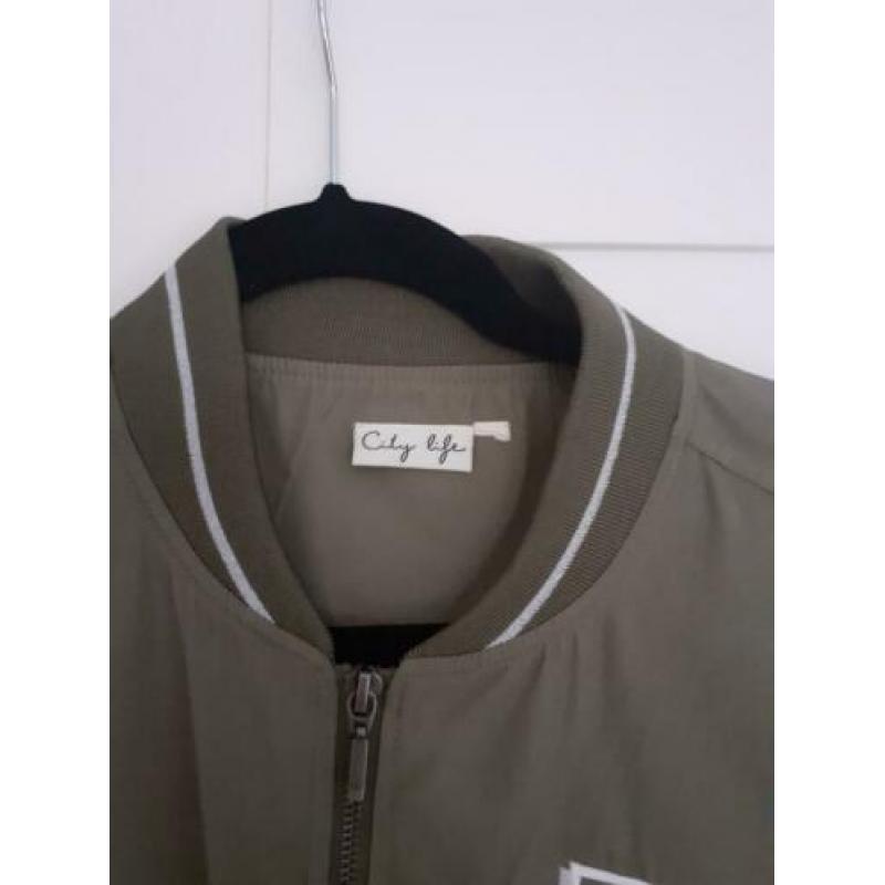 Leger groen damesjas 40/42