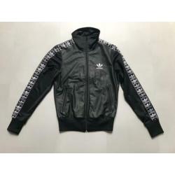 Adidas trainingsjasje maat 152 zwart