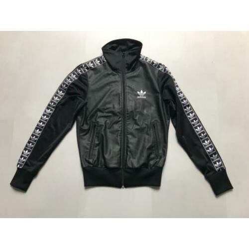 Adidas trainingsjasje maat 152 zwart