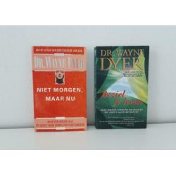 Je ????kunt uit 25 boeken????een keus maken.????veel leesgenoegen.