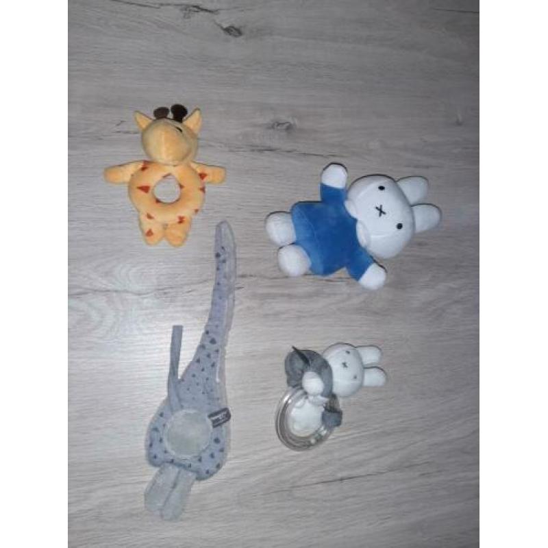 alle baby speelgoed voor 5 euro totaal!!!