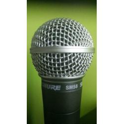 SHURE SM58 * Met Houder, Kabel en Tas * Nauwelijks gebruikt.