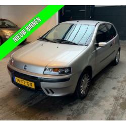 Fiat Punto 1.2 16V 3DR 2000 Grijs (Verkocht!)