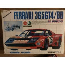 Te koop oude bestuurbare ferrari 1:12