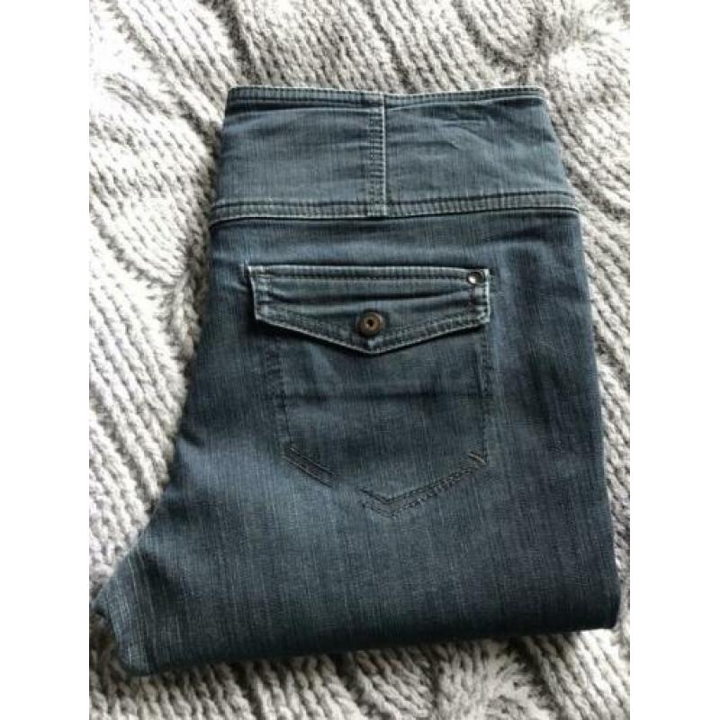 Aangesloten jeans broek van Esprit maat 42