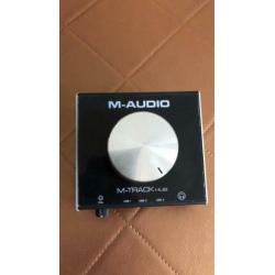 Interface M-TRACK hub