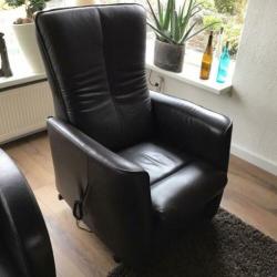 Te koop mooie opstastoel. “ Prominent”