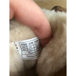 UGG laarsjes maat 16, NIEUW