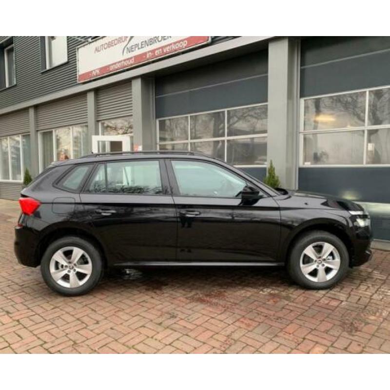 Skoda Kamiq 1.0 TSI Ambition met o.a. parkeersensoren en 17"