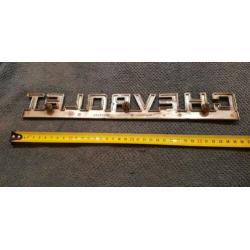 Vintage auto emblemen