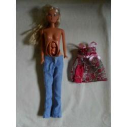 zwangere pop barbie simba in blijde verwachting