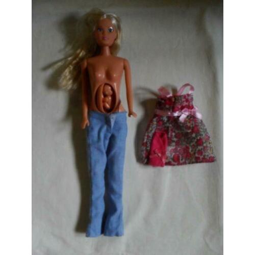 zwangere pop barbie simba in blijde verwachting