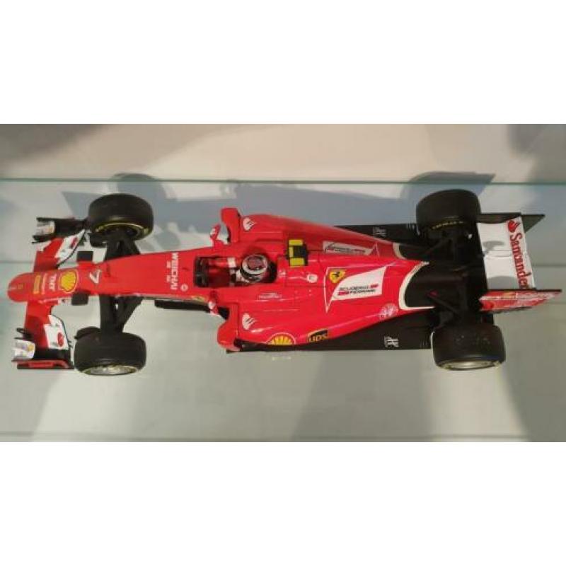 Ferrari F1 SF 15 Bburago Kimi Raikkonen 1:18