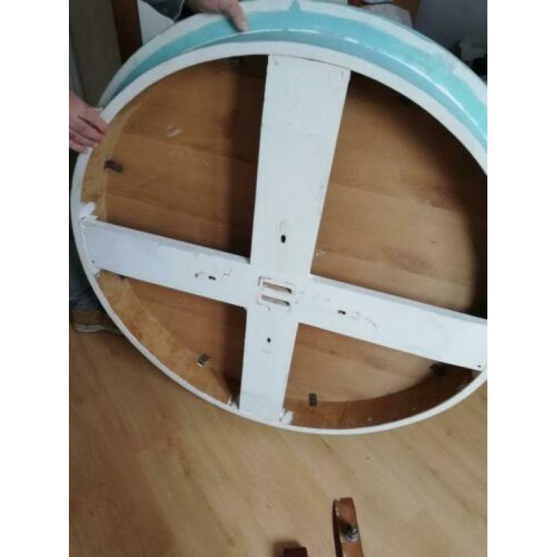 antieke houten tafel