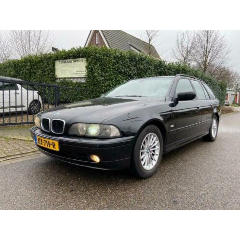 BMW 5 Serie Touring 530d Lifestyle Executive, BJ`2001, Young
