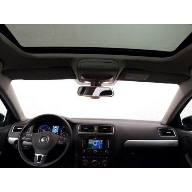 Volkswagen Jetta 1.4 TSI HYBRID HIGHLINE DSG7 Pano, Leer, Na