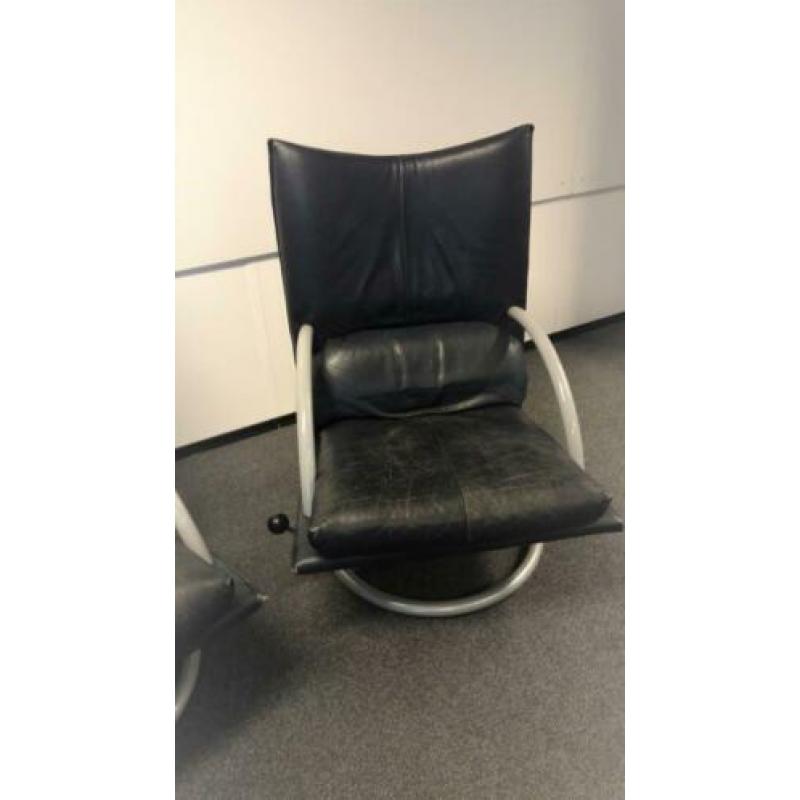 2 ROLF BENZ DESIGN Relaxfauteuils Donkerblauw Leder en staal