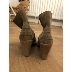 Shabby suede laarsjes maat 38