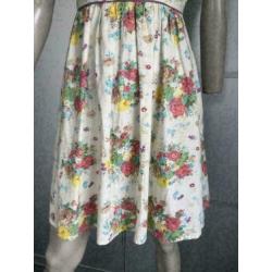 B215 CHARLOTTE RUSSE: jurkje beige Maat S=36