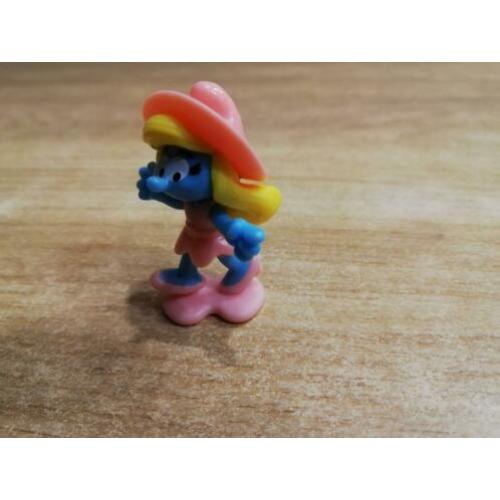 Smurfin in roze outfit