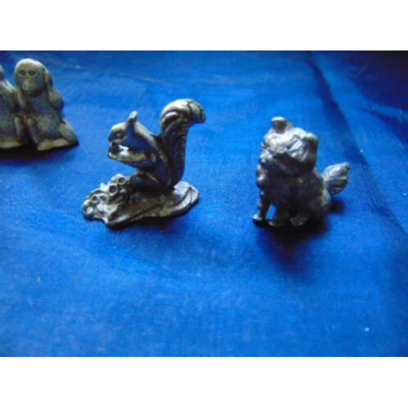 Mooie metalen miniatuur spulletjes, van alles wat.