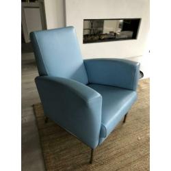 Lederen fauteuil. Voor de liefhebber met een serieus bod.