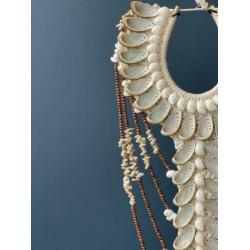 Mooie schelpenketting middelgroot parelmoer