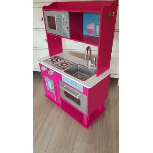 Mooi houten keukentje van KIDCRAFT